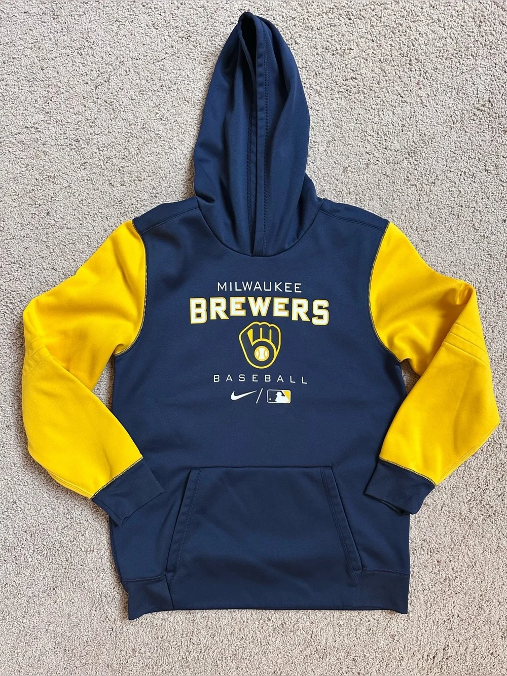 Youth Milwaukee Brewers Sweatshirt (size XL)
